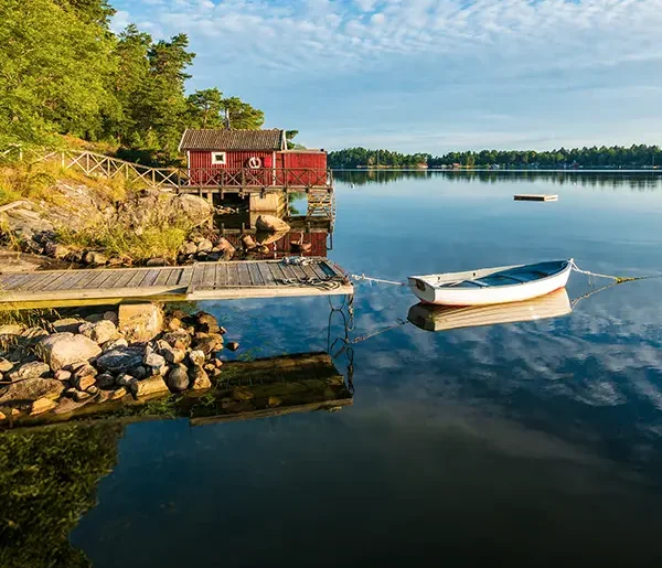 Schärengarten an der schwedischen Küste vor Stockholm, Scweden.