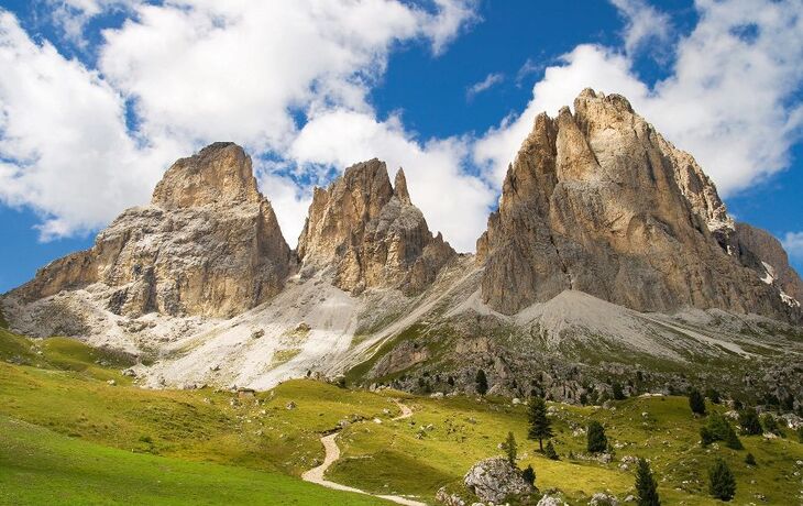 Berg Langkofel am Sellajoch in den Dolomiten, Italien