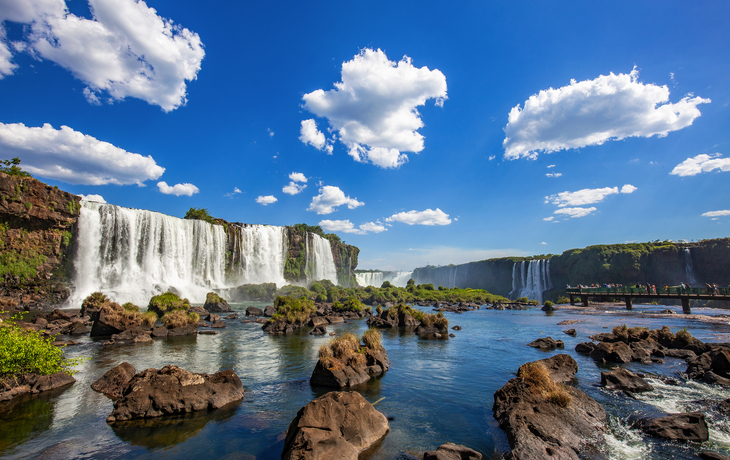 Blick auf die Iguazú-Wasserfälle