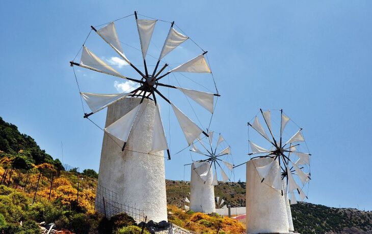 traditionelle Windmühlen auf dem Lassithi-Plateau auf Kreta