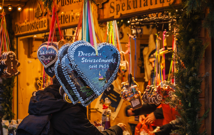Striezelmarkt auf dem Altmarkt in Dresden, Deutschland