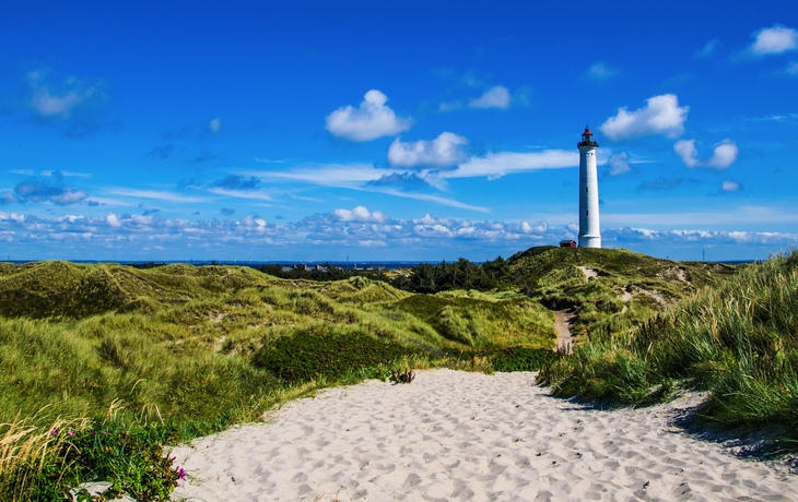 Hirtshals Leuchtturm an der dänischen Küste von Jütland