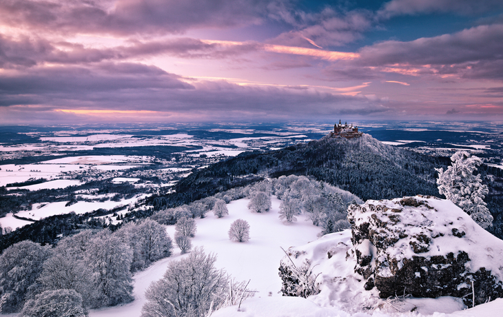 winterliche Burg Hohenzollern in Baden-Württemberg, Deutschland