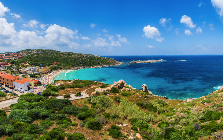 Landschaft mit Strand von Santa Teresa Gallura und Rena Bianca