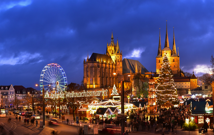 Panorama des Erfurter Weihnachtsmarkts