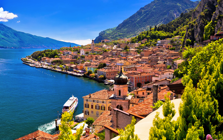 Limone sul Garda in der Lombardei am Gardasee, Italien