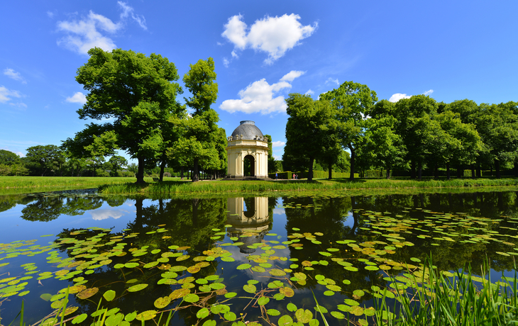 Großer Garten mit Pavillon in den Herrenhäuser Gärten