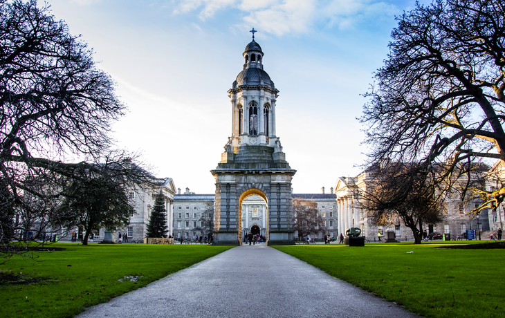 Glockenturm im Trinity College, Dublin