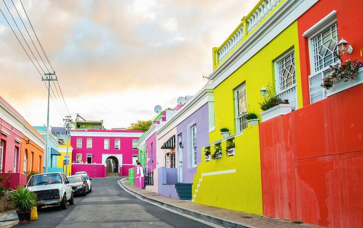 Bunte Häuser in der historischen Bo-Kaap Viertel in Kapstadt