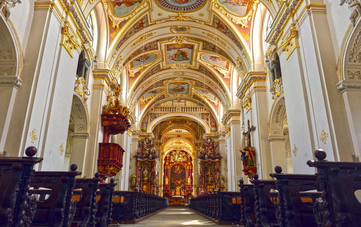 Innenansicht der der Basilika St. Lorenz in Kempten