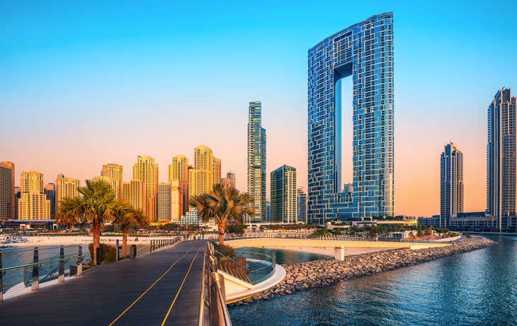 Jumeirah Beach von Dubai bei Sonnenuntergang