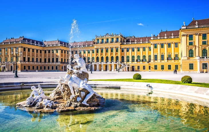 Neptunbrunnen vor Schloss Schönbrunn, Wien
