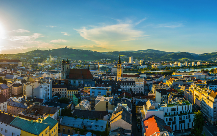 Luftbild der österreichischen Stadt Linz