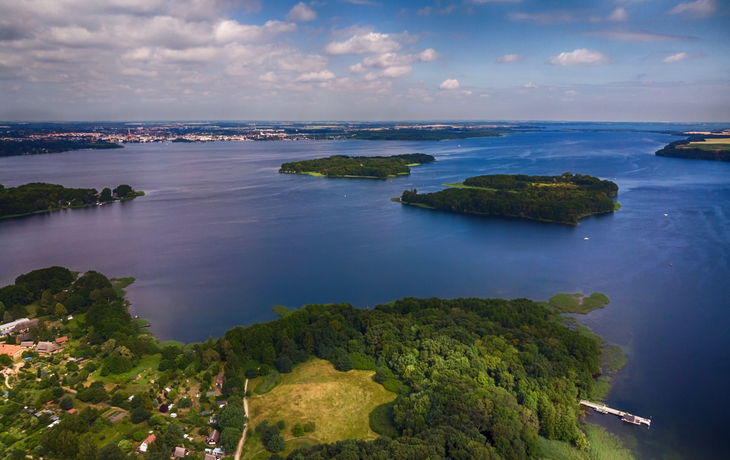 einsame verlassene Inseln auf der mecklenburgischen Seenplatte